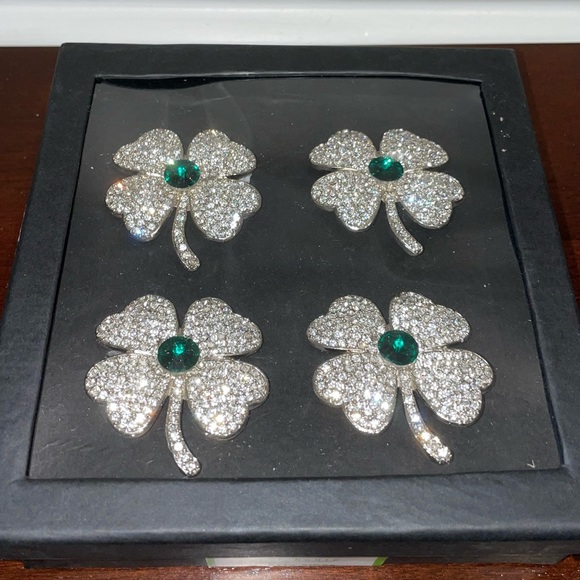 Four leaf clover jeweled napkin rings - Picture 1 of 6